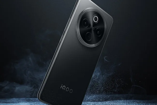 iQOO Z10: 90W Şarj ve 5.000 Nit Ekran Parlaklığı Doğrulandı