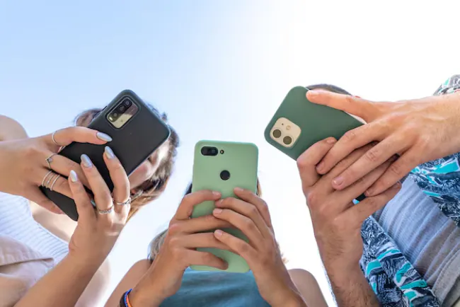 Yazılım Güncellemeleri ile Akıllı Telefonunuzun Ömrünü Uzatın: Herkesin Bilmesi Gereken 5 Neden