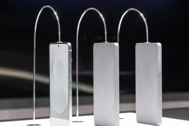 Samsung Galaxy S25 Edge Özellikleri ve Fiyatı Sızdırıldı: Snapdragon 8 Elite, 200 MP Kamera ve Ultra İnce Tasarım