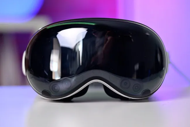 Daha Hafif Apple Vision Pro Modeli 2026 Başında Gelebilir